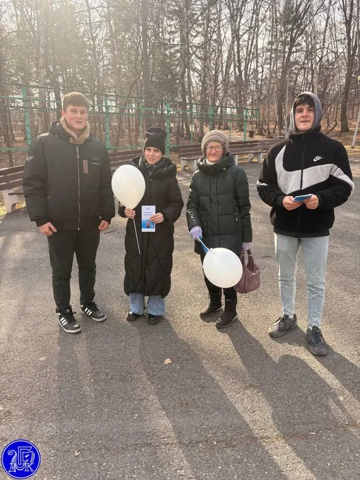 photo_5262506523533970212_y