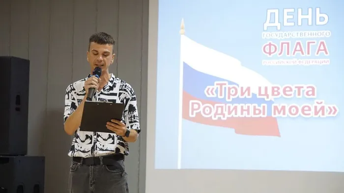 photo_5278712697858422460_y