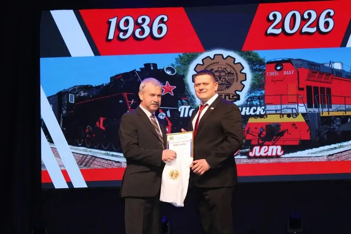 e2979b36-c9a9-405d-ba94-4d0f6a850abf