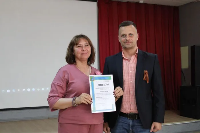 photo_5271606292215099356_y