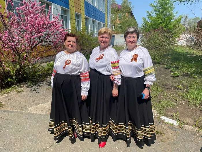 photo_5265050746192259251_y