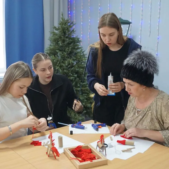 Новогодняя тусовка и зимний мастер-класс